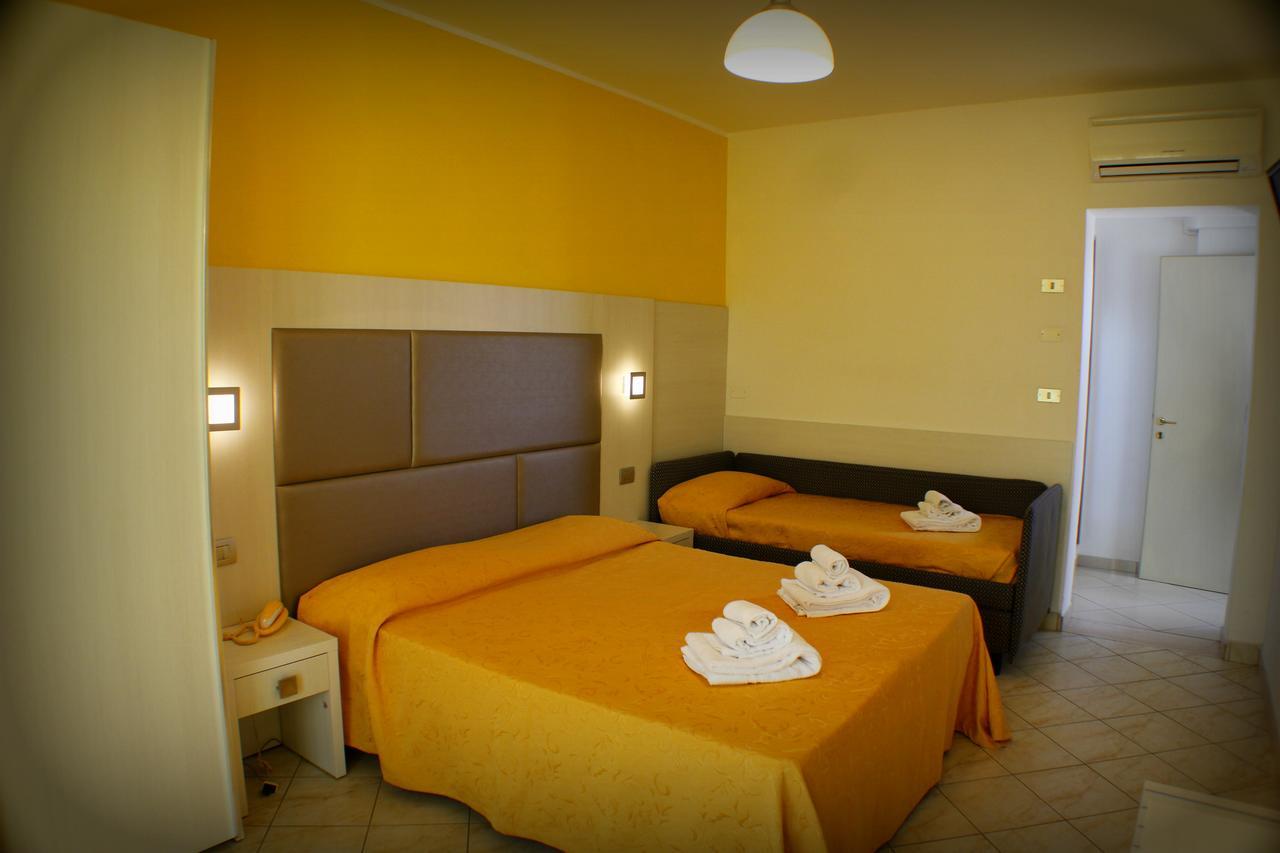 Hotel Adria Bellaria-Igea Marina Exterior photo