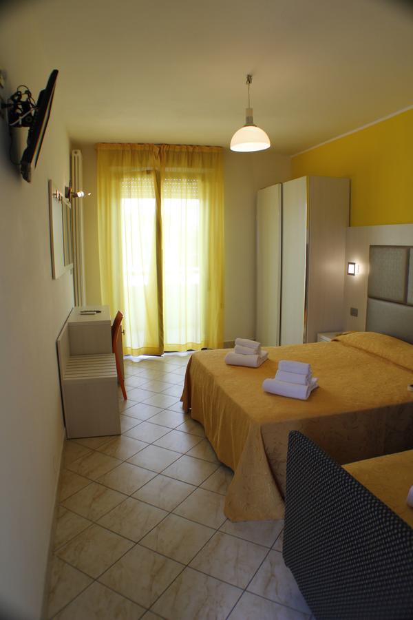 Hotel Adria Bellaria-Igea Marina Exterior photo